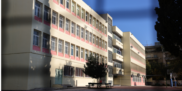 Κυψέλη: Προσήχθη η 16χρονη – Είχε ξαναεπιτεθεί με μαχαίρι σε άλλο σχολείο