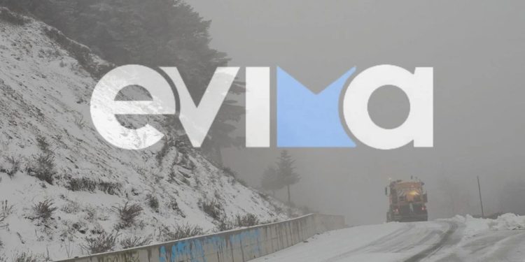 Στο “ψυγείο” η Εύβοια – Το έστρωσε σε Στενή και Στρόπωνες, μηχανήματα ανοίγουν τους δρόμους (βίντεο)