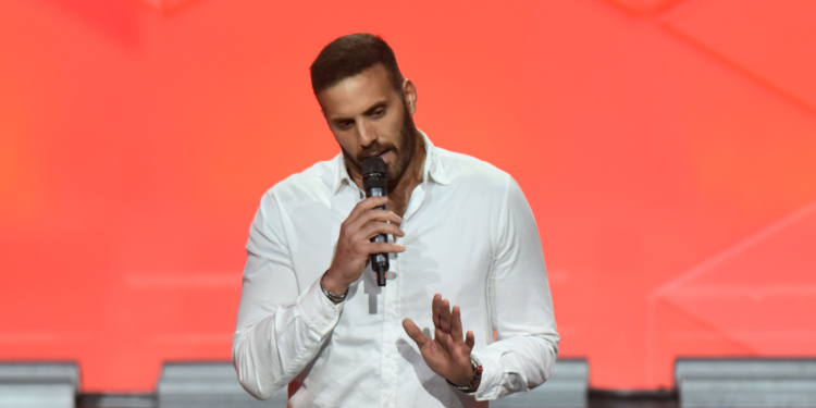 Διαγράφτηκε από την ευρωομάδα του ΣΥΡΙΖΑ ο Νίκος Παππάς