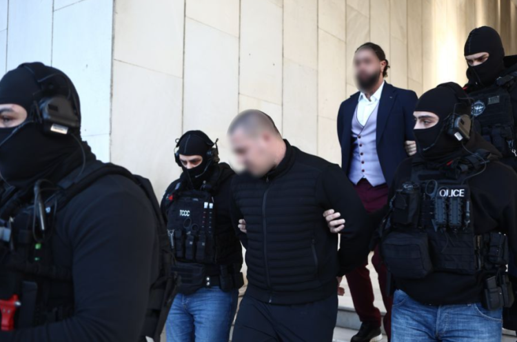 Φονικό στη Φοινικούντα: Τι έδειξαν οι συνομιλίες ανιψιού και επιχειρηματία με τον 22χρονο