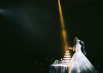 «Μου έμαθε να αγαπώ»: Γιαπωνέζα παντρεύτηκε χαρακτήρα του ChatGPT