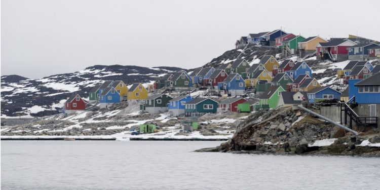 Eπιμένει ο Τραμπ πως οι ΗΠΑ έχουν «ανάγκη» τη Γροιλανδία