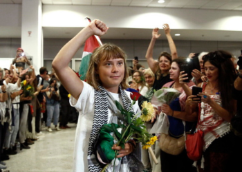 Λονδίνο: Συνελήφθη η Γκρέτα Τούνμπεργκ σε διαδήλωση υπέρ της Παλαιστίνης (βίντεο)