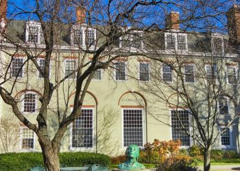 Χάρβαρντ: Καταδικάστηκε για εμπορία οργάνων ο πρώην επικεφαλής του νεκροτομείου στην ιατρική σχολή