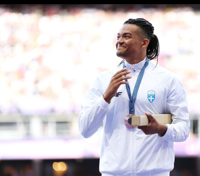 Ο Καραλής κορυφαίος Έλληνας αθλητής για το 2025 -«Κέρδισε» Αντετοκούνμπο και Ντούσκο (βίντεο)