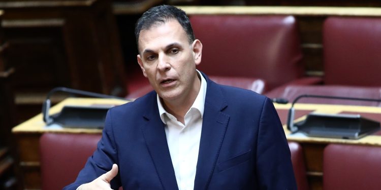 Γιώργος Καραμέρος: Με Τσίπρα φεύγει ο Μητσοτάκης