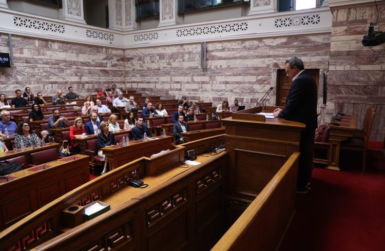 Αποκλειστικό – Στην πόρτα εξόδου από τον ΣΥΡΙΖΑ τρεις ακόμη βουλευτές