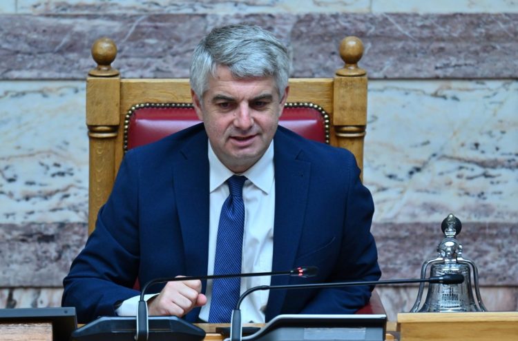 Ο Οδυσσέας Κωνσταντινόπουλος ενοχλείται από την αντιπολίτευση της… «κουμπαριάς»