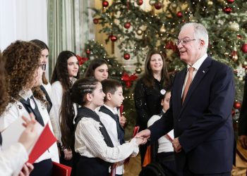 Χριστουγεννιάτικα κάλαντα στην Προεδρία της Δημοκρατίας