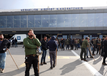 Χανιά: Κανονικά λειτουργεί το αεροδρόμιο – Ανοιγοκλείνει του Ηρακλείου