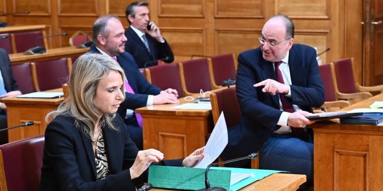 Ψάχνει συνενόχους για να γλιτώσει η ΝΔ: «Κουμπάρος του Ανδρουλάκη» συλληφθείς για τον ΟΠΕΚΕΠΕ στην Κρήτη λέει ο Λαζαρίδης