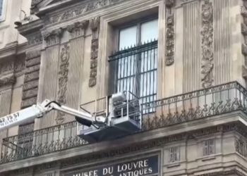 Λούβρο: Μετατρέπεται σε απόρθητο φρούριο με κάγκελα και 100+ κάμερες (βίντεο)