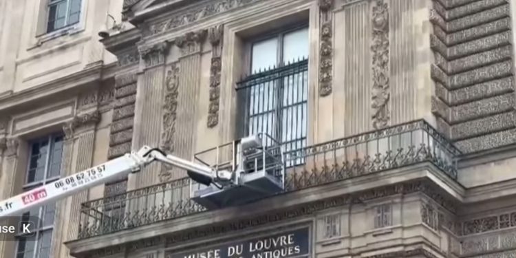 Λούβρο: Μετατρέπεται σε απόρθητο φρούριο με κάγκελα και 100+ κάμερες (βίντεο)