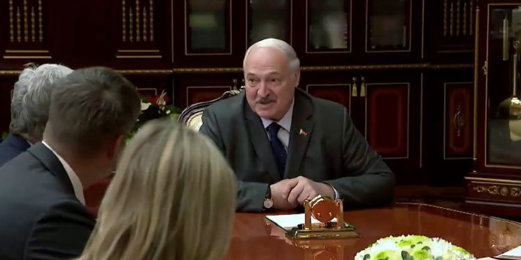 Αναθέρμανση σχέσεων ΗΠΑ – Λευκορωσίας: Συναντήσεις Λουκασένκο – Κόουλ και άρση κυρώσεων