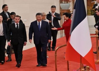 Μακρόν σε Σι: «Καθοριστική» η συνεργασία της Κίνας στην προσπάθεια να τερματιστεί ο πόλεμος στην Ουκρανία