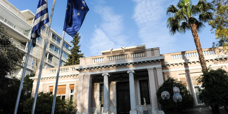 Η αυγή του 2026 με μπλόκα στις εθνικές οδούς προβληματίζει το Μάξιμου