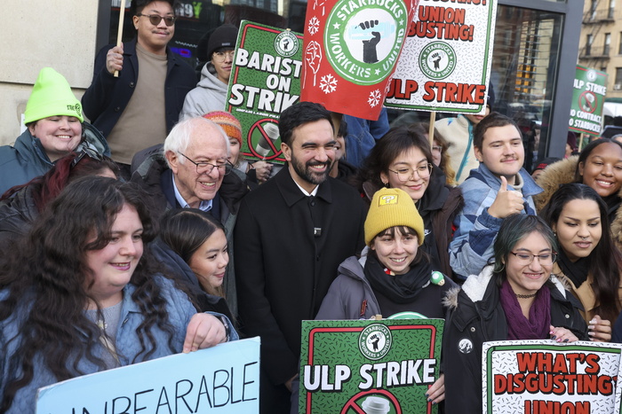Μεγάλη νίκη για τους εργαζομένους των Starbucks – Στο πλευρό τους Mamdani και Sanders (βίντεο)