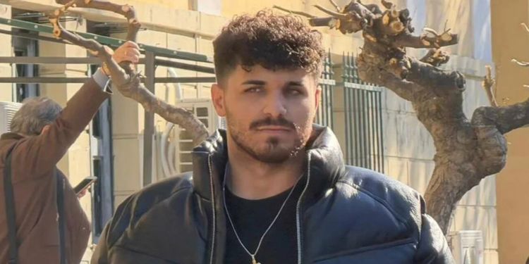 Γιώργος Μαζωνάκης: Τι καταγγέλλει ο 21χρονος εναντίον του τραγουδιστή (βίντεο)