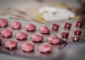 Νέο σκάνδαλο με παράνομες συνταγογραφήσεις: Ζημίωσαν τον ΕΟΠΥΥ μισό εκατομμύριο (βίντεο)