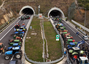 Η αυγή του 2026 με μπλόκα στις εθνικές οδούς προβληματίζει το Μάξιμου