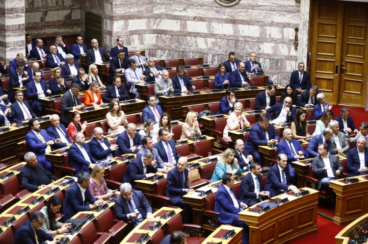 Το αγροτικό φέρνει στα όριά της την Κοινοβουλευτική Ομάδα της Νέας Δημοκρατίας