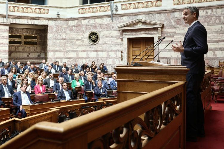 Κυβέρνηση: Στρίβειν διά του Πιερρακάκη