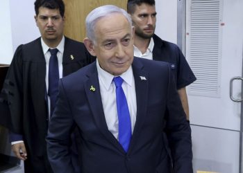 Νετανιάχου: Ζήτησε προεδρική χάρη – Δικάζεται για δωροδοκία, απάτη και απιστία