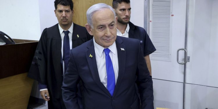 Νετανιάχου: Ζήτησε προεδρική χάρη – Δικάζεται για δωροδοκία, απάτη και απιστία