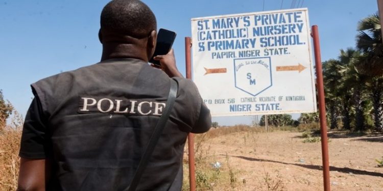 Άισιο τέλος στο θρίλερ της Νιγηρίας: 100 μαθητές που είχαν απαχθεί αφέθηκαν ελεύθεροι