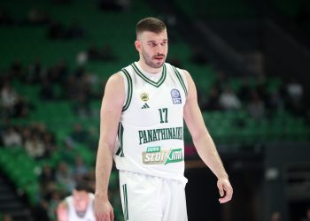 Νίκος Ρογκαβόπουλος: Έσπασε κάθε ρεκόρ στα χρονικά της Α1 με τα 12 εύστοχα τρίποντα!