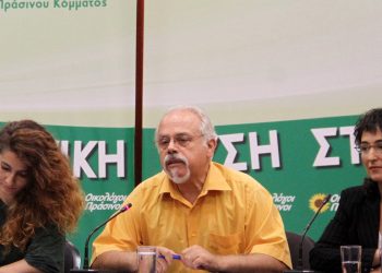 Αδιανόητη κατηγορία κατά του πρώην πρόεδρου των οικολόγων ότι έδειρε αστυνομικούς
