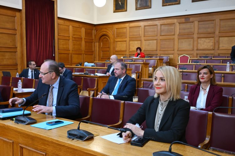 ΟΠΕΚΕΠΕ: «Τέξας» έκαναν την εξεταστική Λαζαρίδης και Λιακούλη