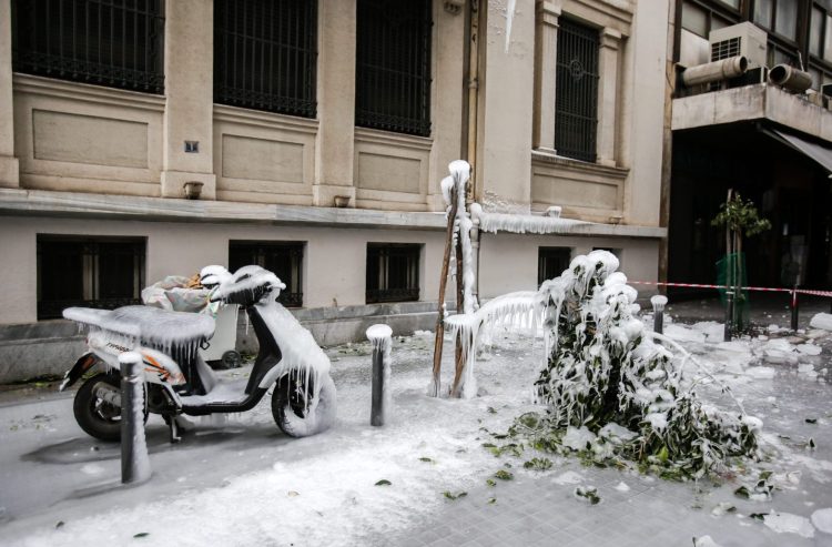 Success story στην οικονομία, παγωμένα σπίτια για τους πολίτες