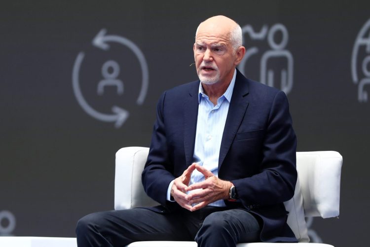 Μύδροι Παπανδρέου για την έφοδο της ΑΑΔΕ στα γραφεία του Συλλόγου Θυμάτων Τεμπών  