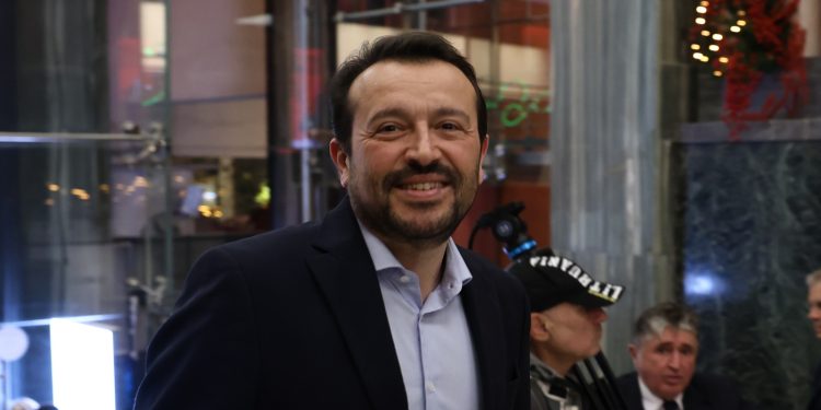 Νίκος Παππάς για «Παλλάς»: «Ωραίες οι θέσεις στον εξώστη» – «Ο Πολάκης έχει να προσφέρει»