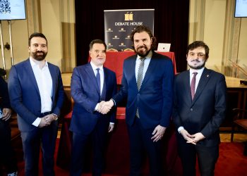 Από τον ΣΥΡΙΖΑ στο ΠΑΣΟΚ και από τον ΠΑΣΟΚ υμνητής του Άδωνι! (βίντεο)