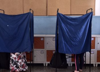 Αλλαγή εκλογικού νόμου: Γιατί το θέμα που «έκλεισε» ο Μητσοτάκης συνεχίζει να επανέρχεται