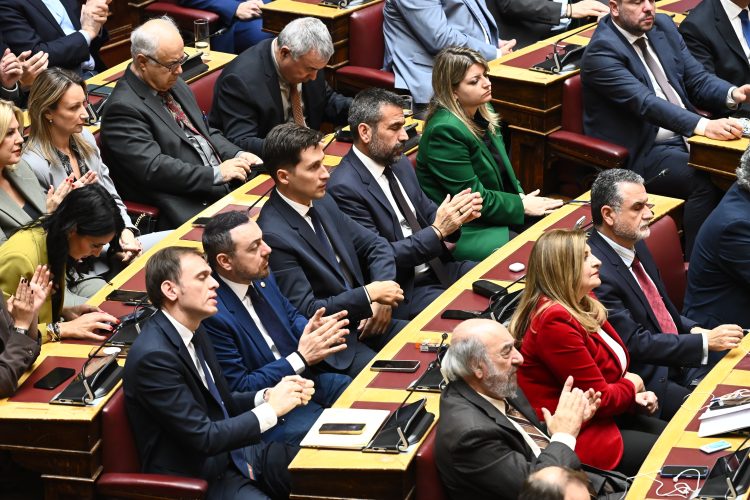 Με ποια προϋπόθεση το ΠΑΣΟΚ θα ψηφίσει αλλαγή εκλογικού νόμου