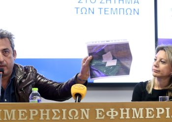 Ασλανίδης: «Αν η Καρυστιανού επιλέξει την πολιτική, πρέπει να παραιτηθεί από τον Σύλλογο Τεμπών»