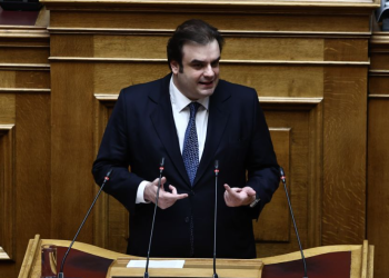 Πιερρακάκης για Eurogroup: «Την εμπιστοσύνη την χτίσαμε όλοι μαζί – Νίκη της χώρας»