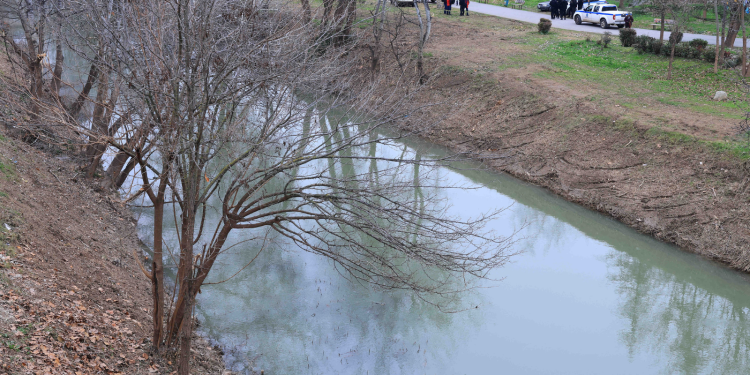 Συναγερμός στη Λάρισα: Ανεβαίνει απότομα η στάθμη του Πηνειού