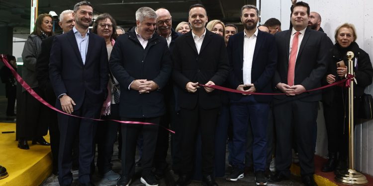 Δήμος Αθηναίων: Επαναλειτουργία του ανακαινισμένου δημοτικού πάρκινγκ στην πλατεία Κοτζιά