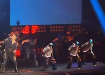 Ρομπότ για όλες τις δουλειές: Χόρεψαν με… επαγγελματισμό σε συναυλία στην Κίνα (βίντεο)