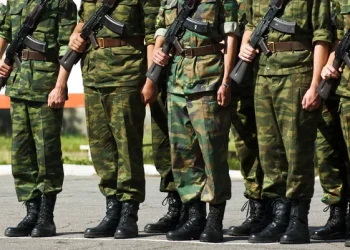 Σχεδόν 7 στους 10 Ευρωπαίους «φοβούνται» τη στρατιωτική δύναμη της Ρωσίας