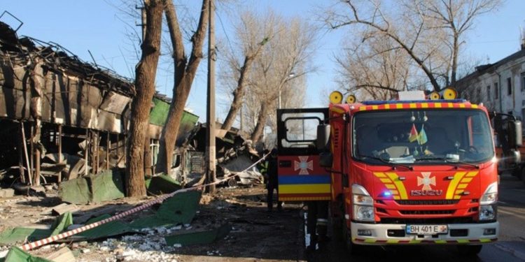 Μπαράζ ρωσικών επιθέσεων στην Οδησσό – Επιδρομή της Ουκρανίας με drones σε λιμάνι και αγωγό αερίου της Ρωσίας