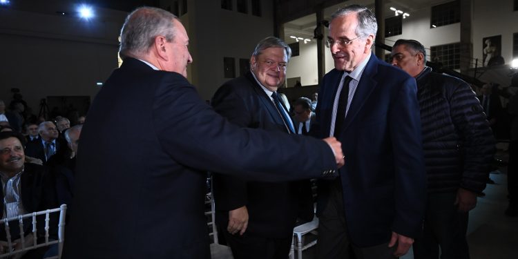 Τα σενάρια της «Καθημερινής» και η Τρόικα των Καραμανλή, Σαμαρά, Βενιζέλου!