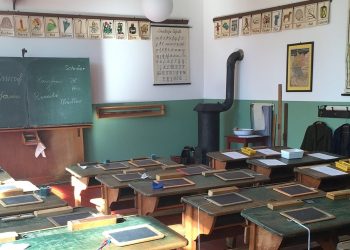 Aποτροπιασμός στην Τουρκία: Μαθητές με αυτισμό δεμένοι στα θρανία (βίντεο)