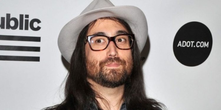 Ο Σον Λένον ανησυχεί μήπως η «νεότερη γενιά» ξεχάσει τους Beatles