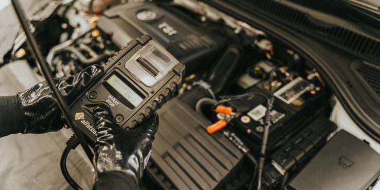 Αφήνουν τα αυτοκίνητά τους χωρίς service λόγω του υψηλού κόστους επισκευής και ανταλλακτικών