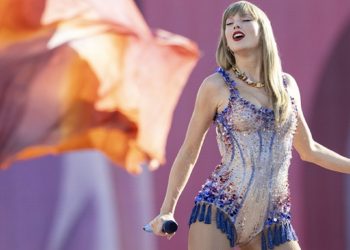 Bots εμφάνισαν την Τέιλορ Σουίφτ ως «ναζί»